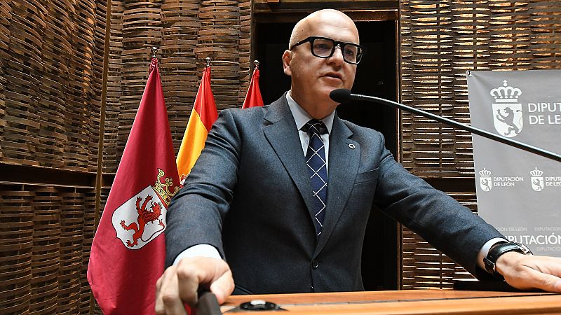 Sancionado el presidente de la Diputacin de Ourense (PP) por conducir a 215 kilmetros por hora en el coche oficial